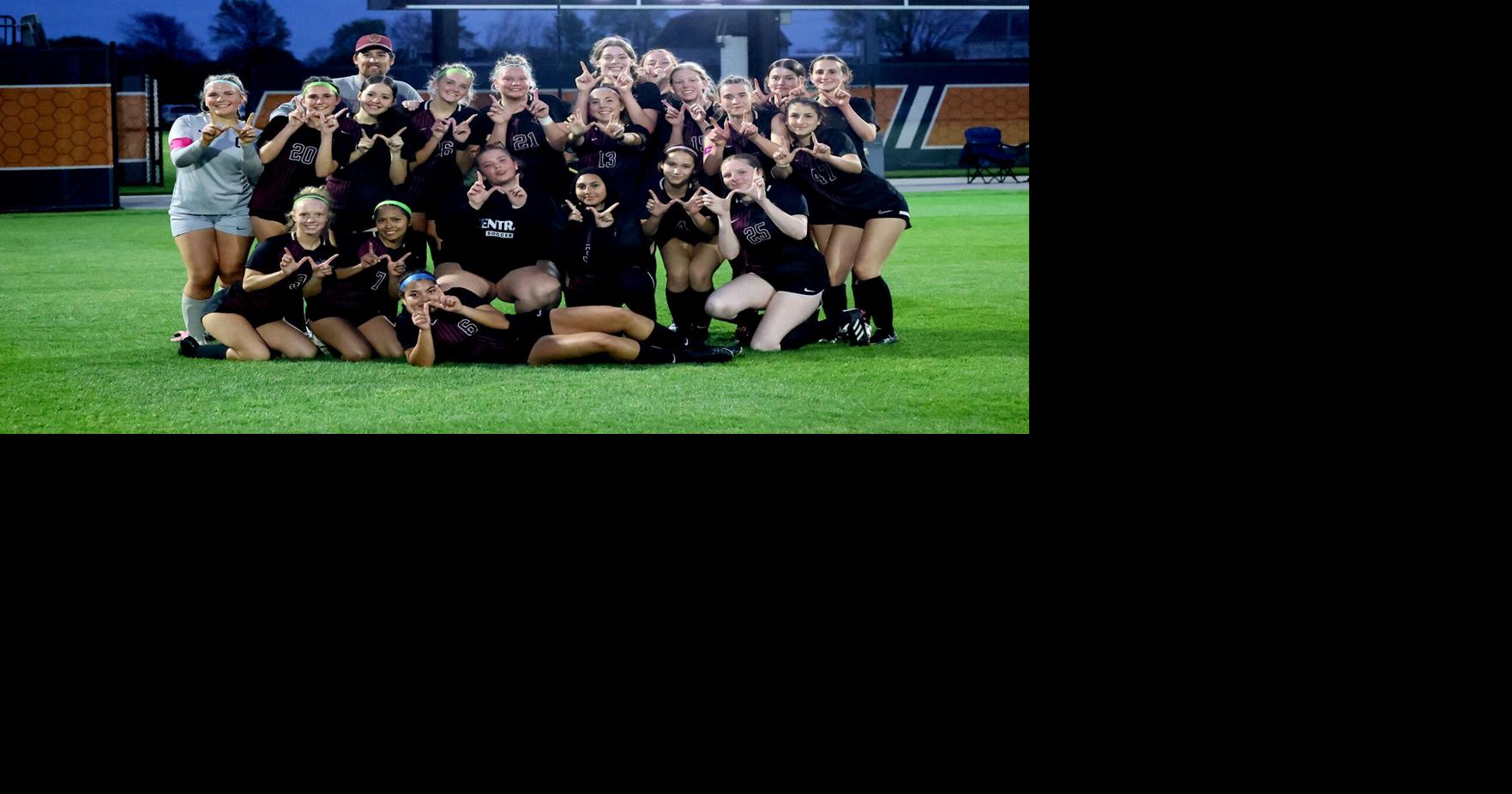 Maroons best Chargers in dramatic ending to soccer showcase | Sports ...
