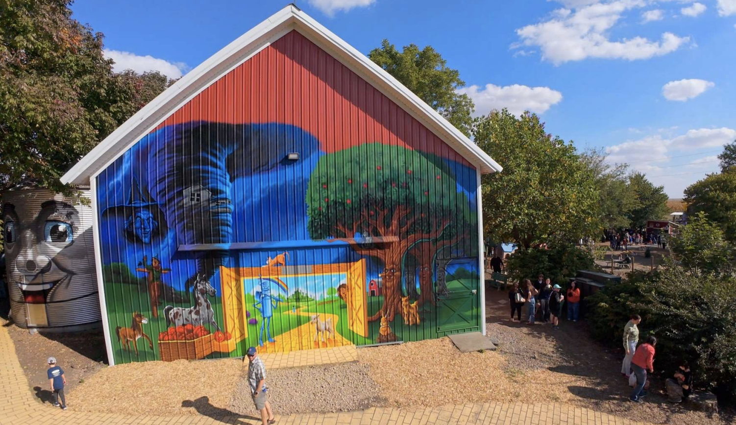 news-gazette.com - LUKE TAYLOR ltaylor@news-gazette.com - Urbana Arts and Culture Commission considering artists for large downtown mural