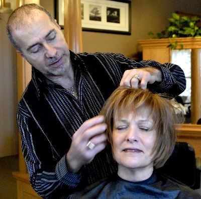 Born in Bethlehelm hairstylist came to U.S. to do what he loved