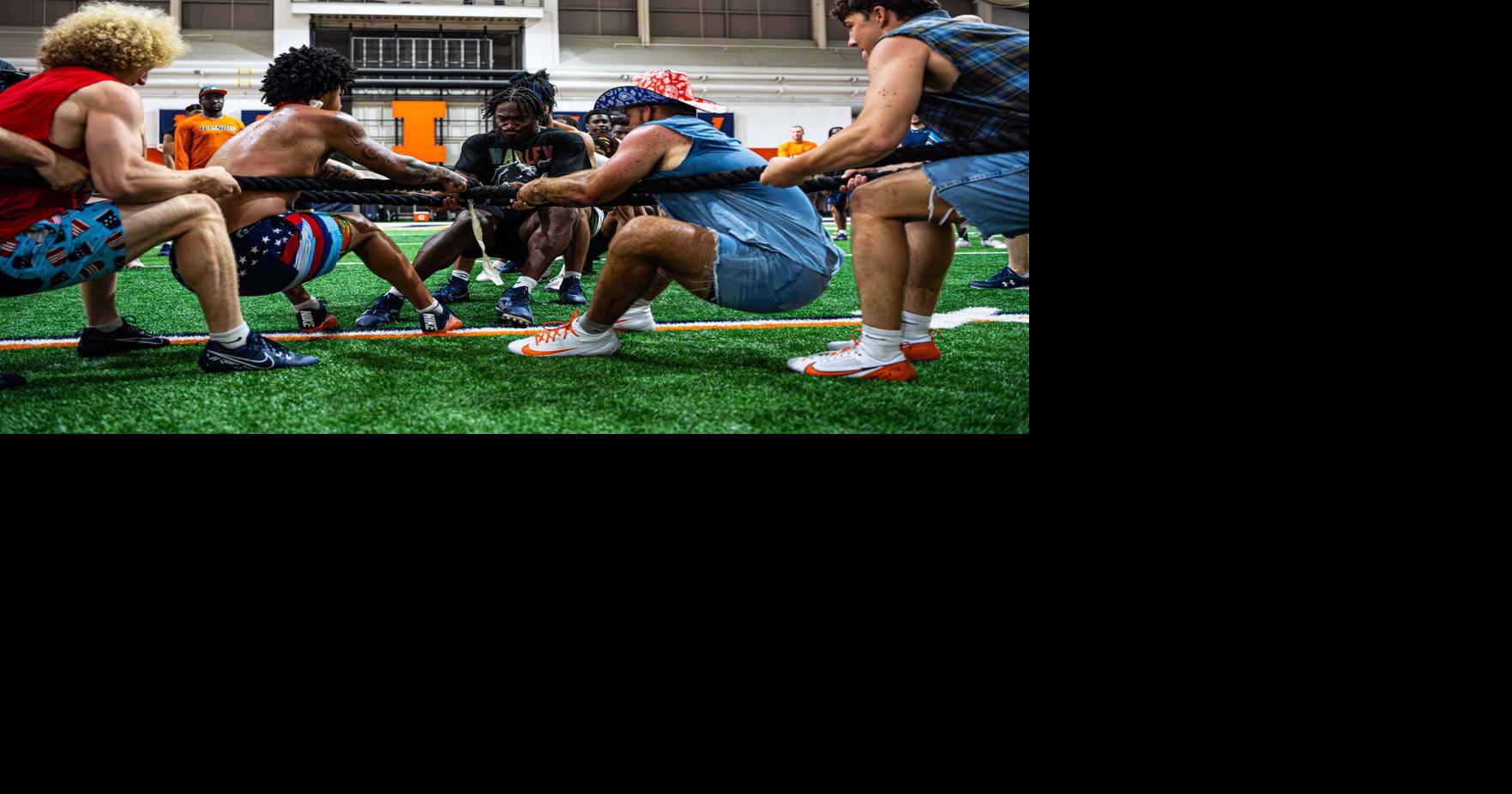 Illini football lifts for a good cause