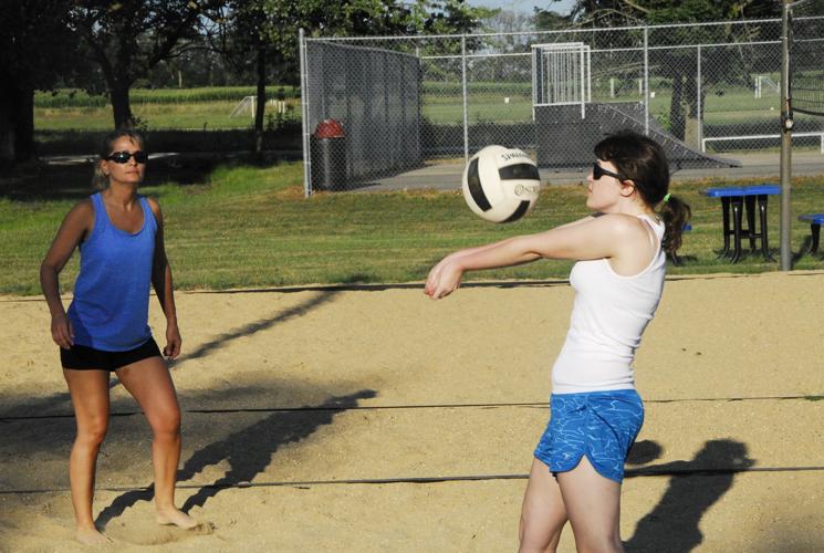 Paxton Park District Sand Volleyball League Block Party vs. Monical's