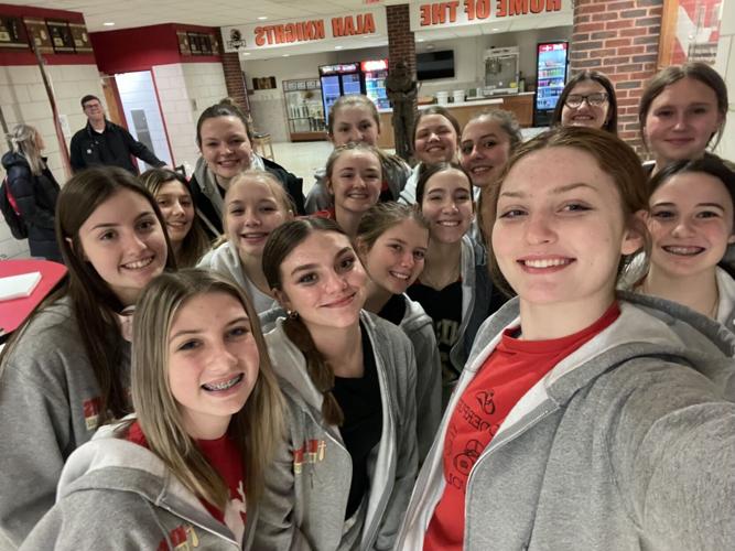 Athletes of the Week Decker off to hot start, Seal makes history for