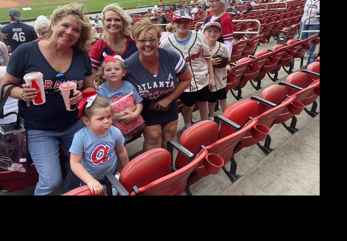 Hundreds of supporters flock to St. Louis for Dylan Dodd's MLB debut