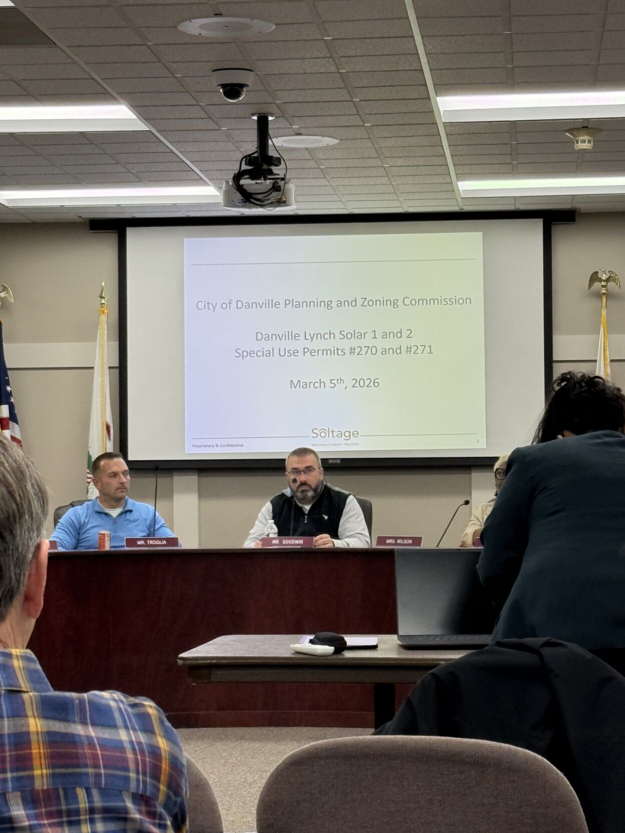 news-gazette.com - JENNIFER BAILEY jbailey@news-gazette.com - Lynch Road solar projects receive initial approval