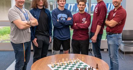 Champaign high schools chess teams using CUSF grant to expand reach Champaign high schools chess teams using CUSF grant to expand reach