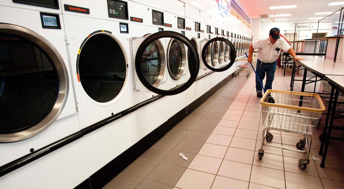 Still Missing His Wife Of 36 Years Man Keeps Himself Occupied At Champaign Laundromat News News Gazette Com