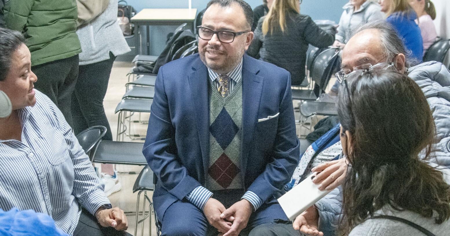 Unit 4 to conduct star search for pared-down leadership team