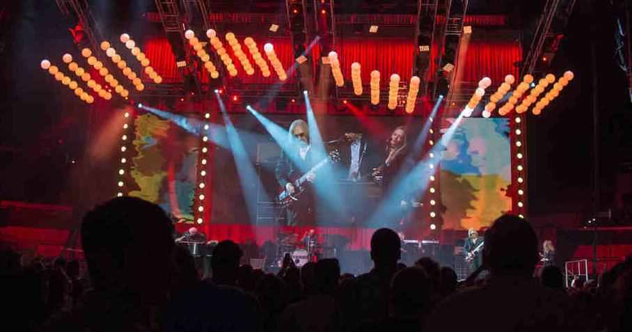 Big 10: Your most unforgettable State Farm Center concerts | Arts & Entertainment Big 10: Your most unforgettable State Farm Center concerts | Arts & Entertainment