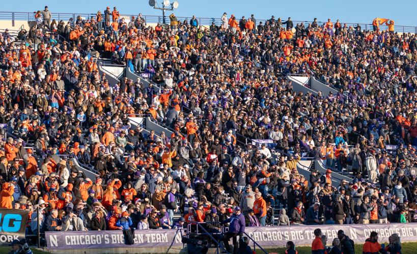 11272022-illinois-football-nw-brown.jpg