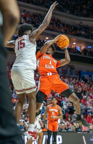 03172023-illini-mbb-harris-through-contact-2.jpg