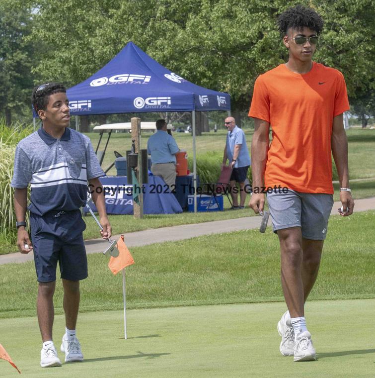 Kendall Gill & son Phoenix take summer break from AAU