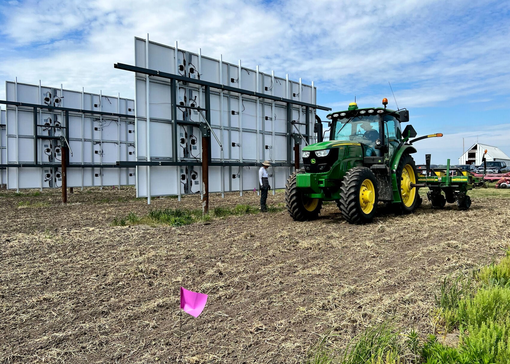 news-gazette.com - ROB LE CATES rlecates@news-gazette.com - Agribusiness | UI program 'scratching surface' of merging solar, agricultural farms