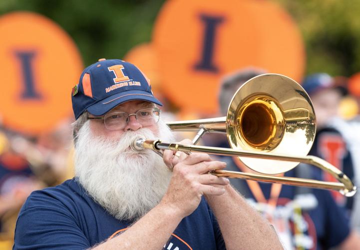 PHOTO GALLERY University of Illinois Parade 2024 Local