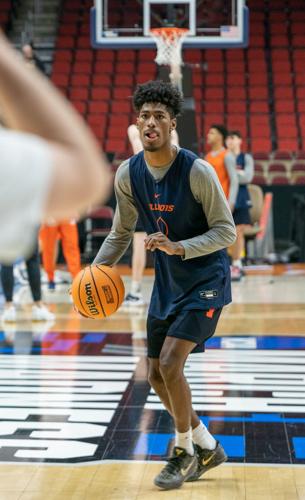 03162023-illini-mbb-harris-dribbles.jpg