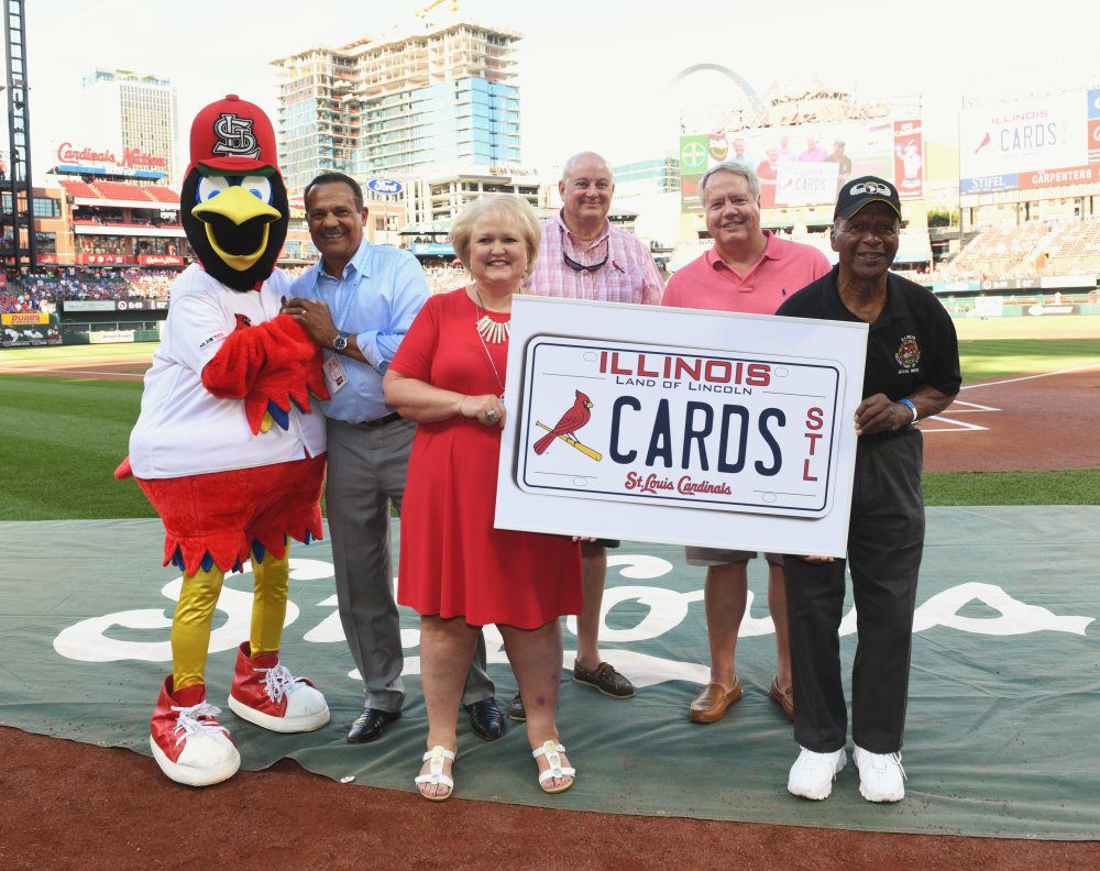 Illinois unveils new plates that will let drivers show Cardinals spirit | News | 0