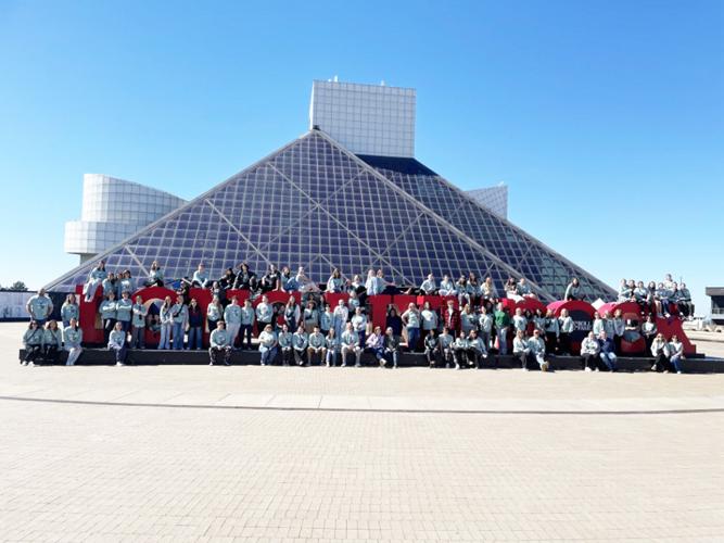 Mahomet Seymour choral students ready to take a bite out of The Big