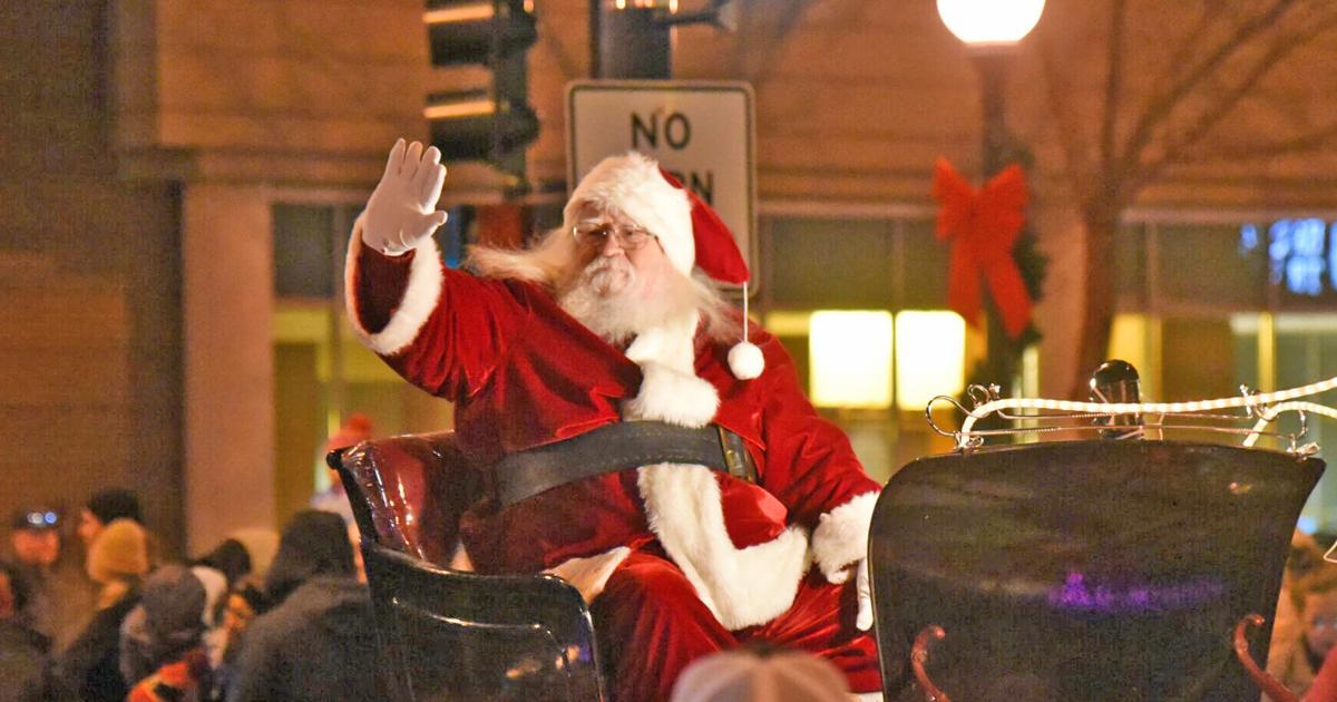 Parade of Lights and festivities spotlight small businesses Parade of Lights and festivities spotlight small businesses