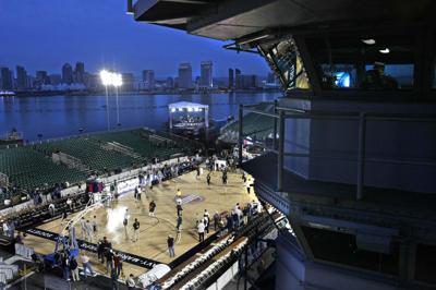 SPORTS BKC-NCAROLINA 15 LA