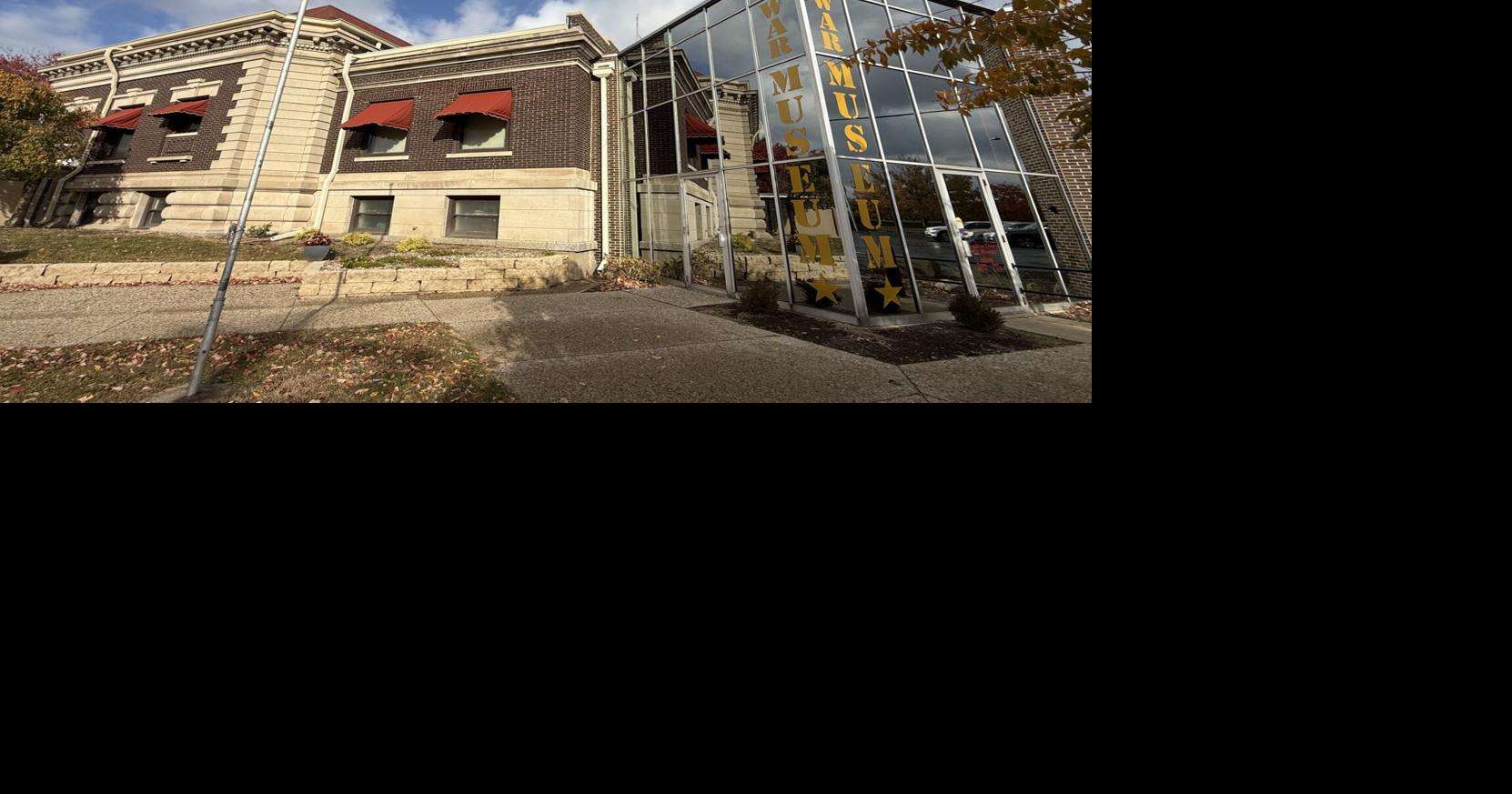 Re-enactors add to war museum exhibits on Veterans Day