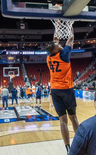 03162023-illini-mbb-dainja-dunk.jpg