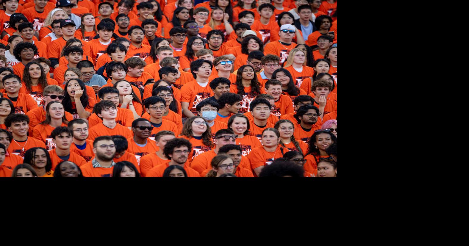 UI enrollment record masks shifts in international, Illinois and online students