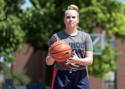 Arieal Scott Hits Reset With Illinois Women S Basketball Team