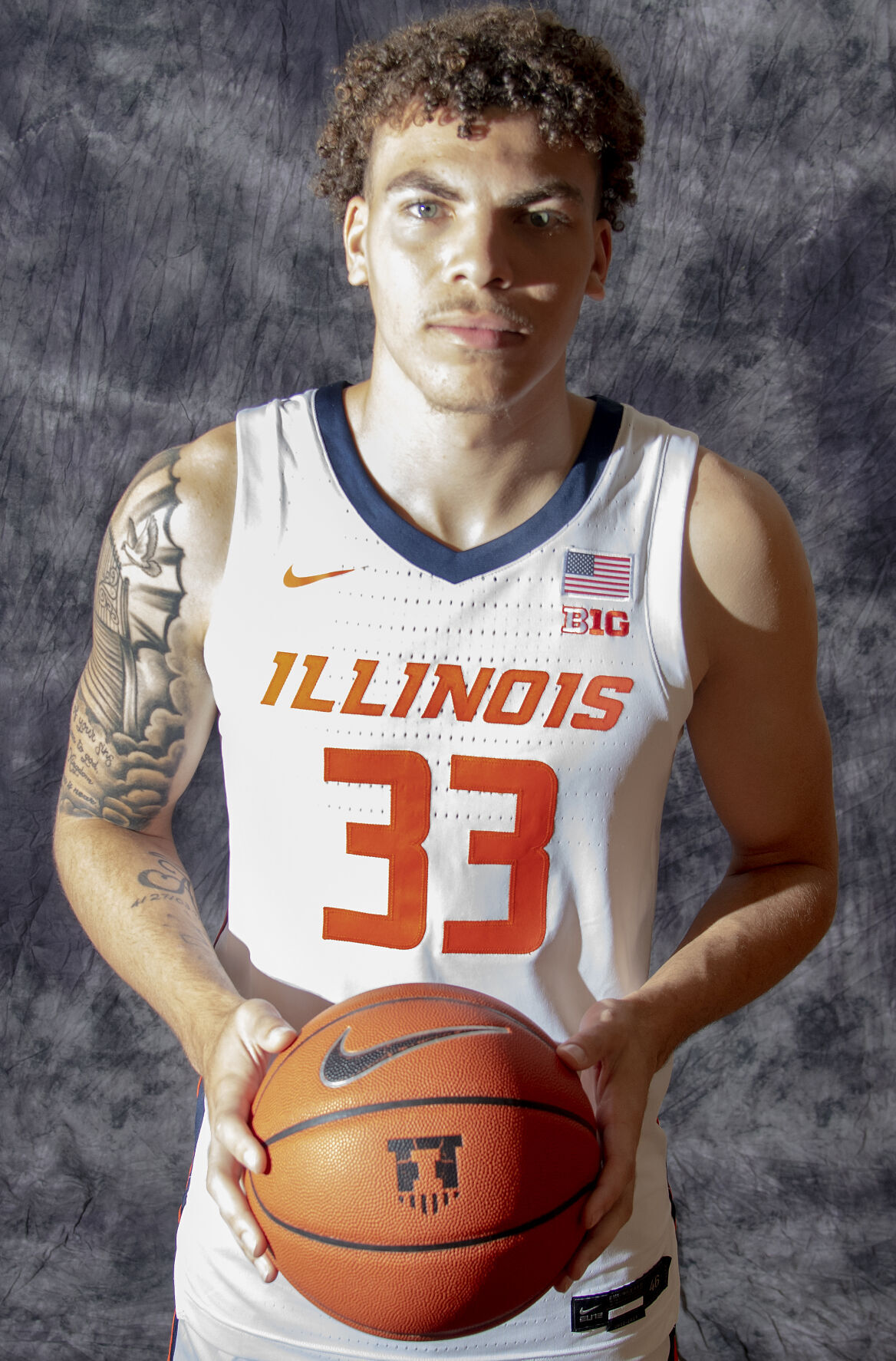 Orange Men's Basketball Illini Jersey Medium / RJ Melendez | #15