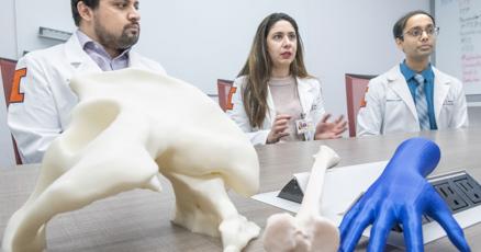UI students visualizing future of medicine with 3D printing UI students visualizing future of medicine with 3D printing
