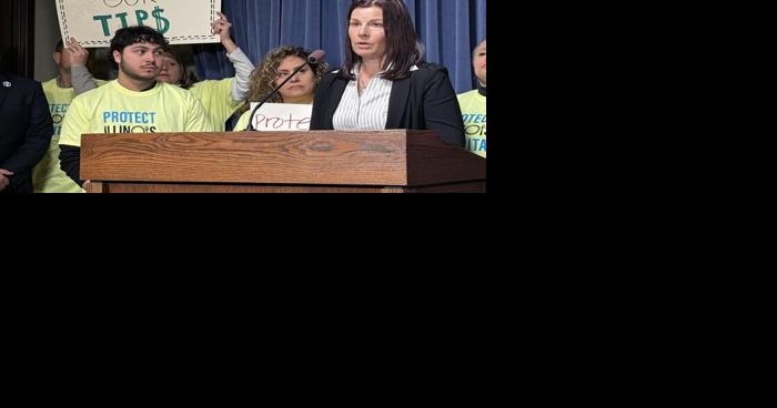 Bill ending state's tipped wage advances, but prospects uncertain amid pushback | State News - Vimarsana News