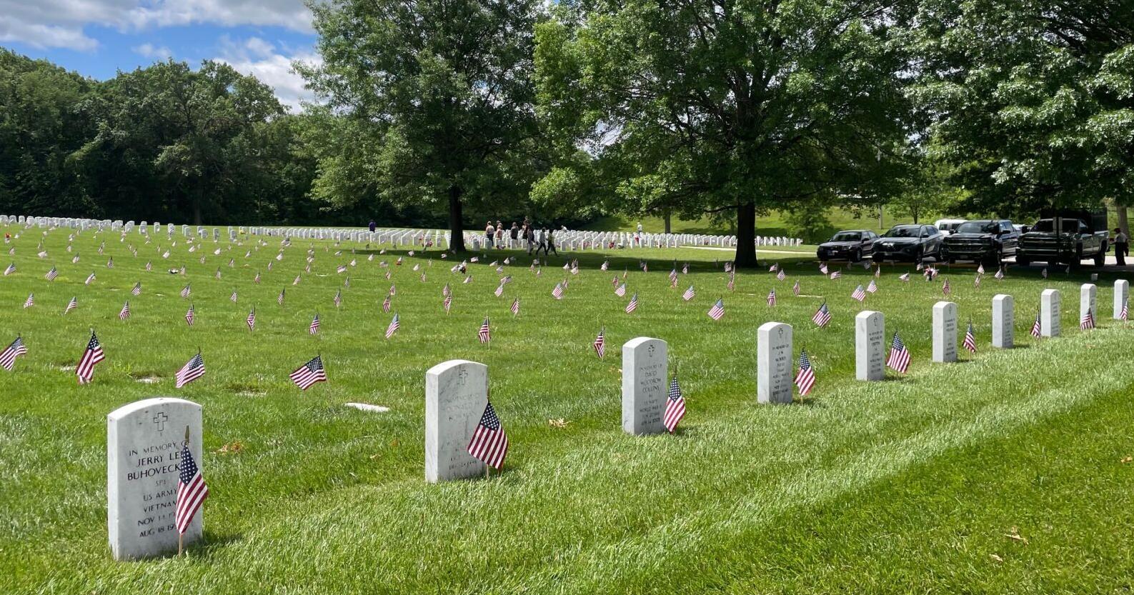 PHOTO GALLERY: Memorial Day at Danville National Cemetery - Vimarsana News