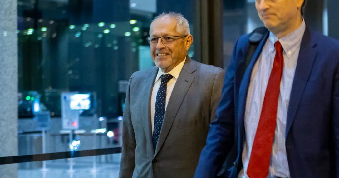 Capitol News Illinois | Former ComEd exec-turned-FBI mole in Madigan probe sentenced to probation