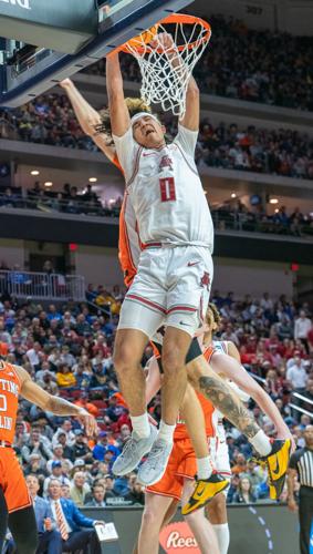 03172023-illini-mbb-black-dunk-1.jpg