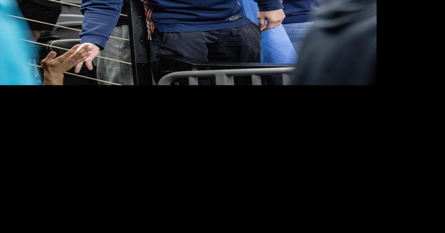 Illini fans make their way to South Carolina on eve of NCAA tournament