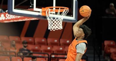 Omar Payne dunk