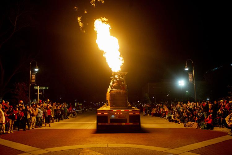 Longview Ambucs' Christmas parade attracts hundreds to downtown Local