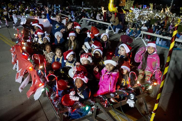Longview Ambucs' Christmas parade attracts hundreds to downtown Local