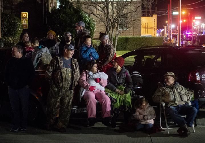 Longview Ambucs' Christmas parade attracts hundreds to downtown Local