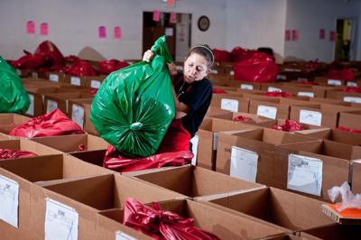 The gift of giving: Volunteers make 'critical' difference for charities in holiday season