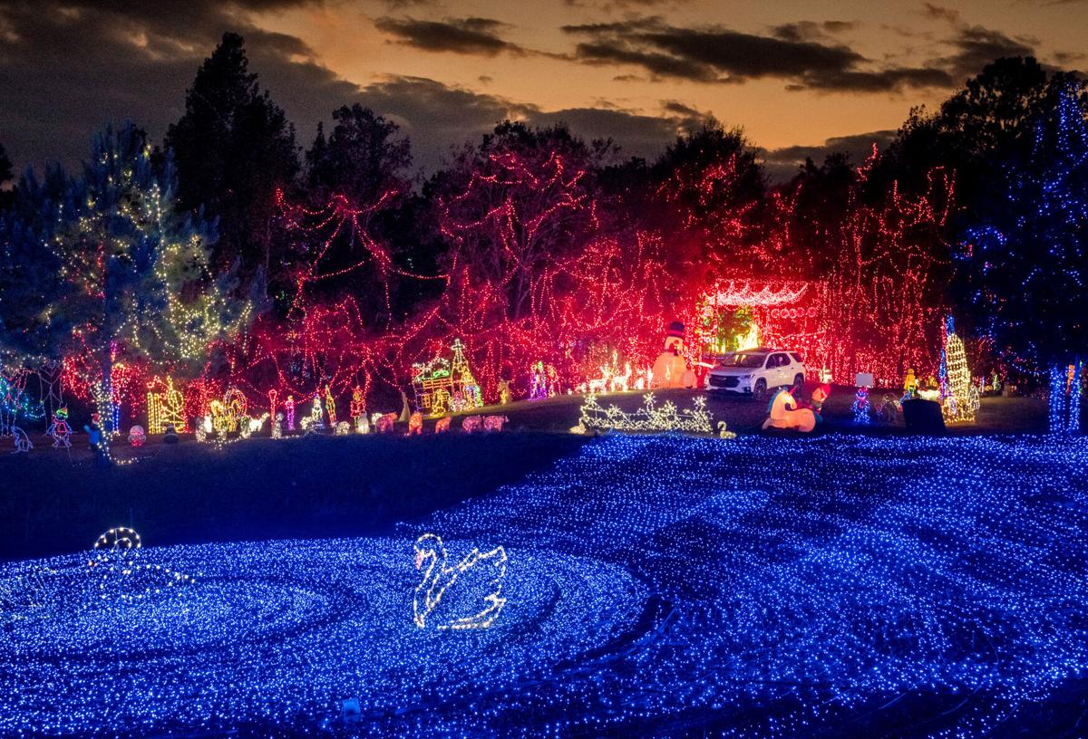 Carmela Davis Christmas Lights 2022 Santa Land Returns In Longview With Added Holiday Features | Local News |  News-Journal.com