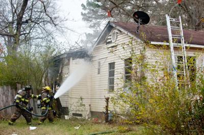 Official Morning Fire In South Longview Intentionally Set Police News Journal Com