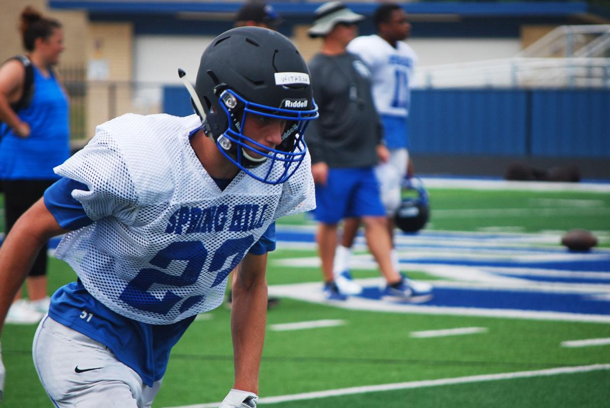 Et Football Spring Hill Hits The Field In Full Pads Etvarsity