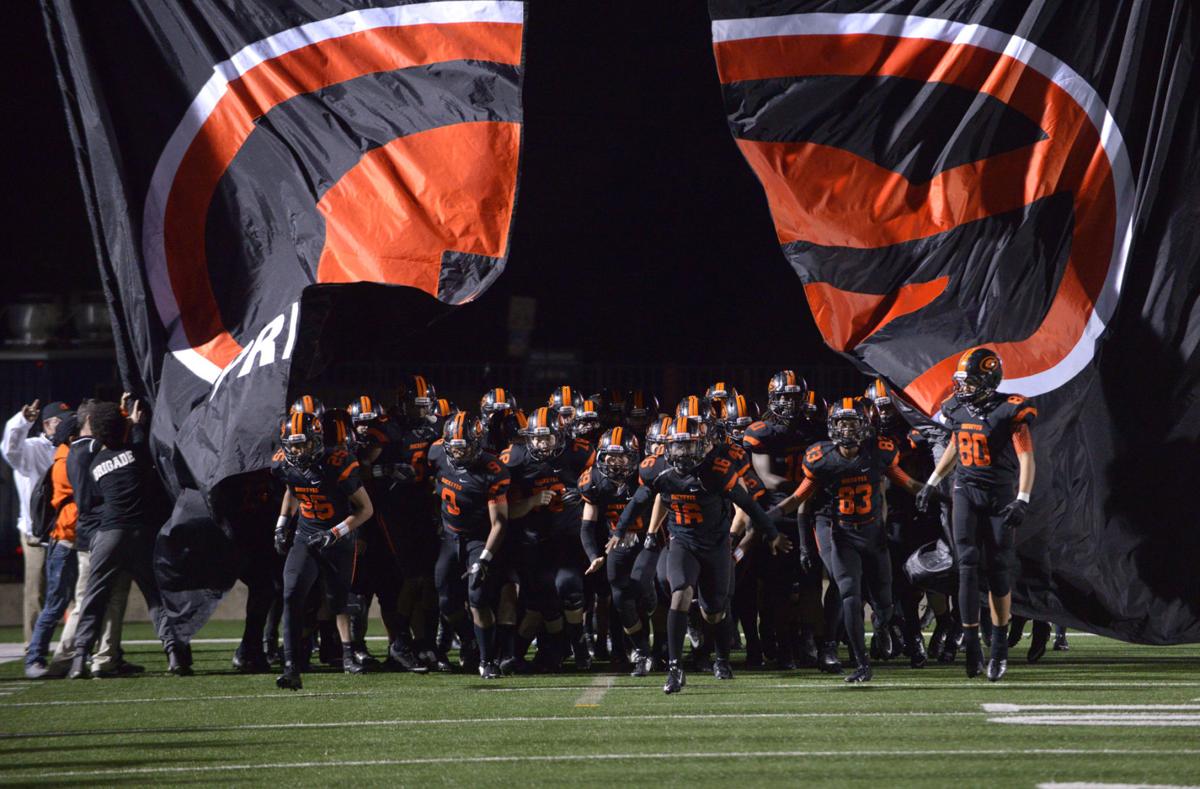 Gilmer Buckeyes work together to earn spot in semifinals Football