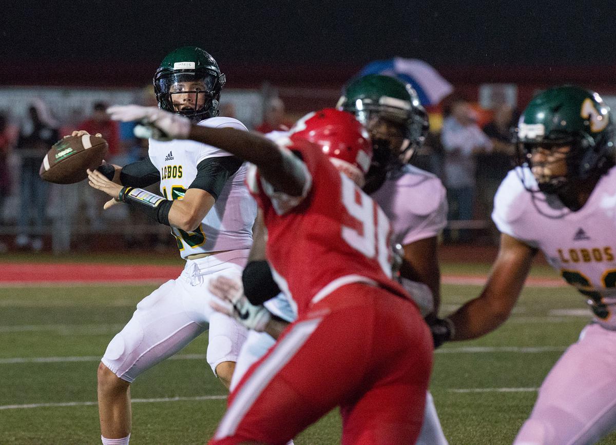 Et Football Lobos Battle Past Ruston 56 28 Etvarsity News Journal Com