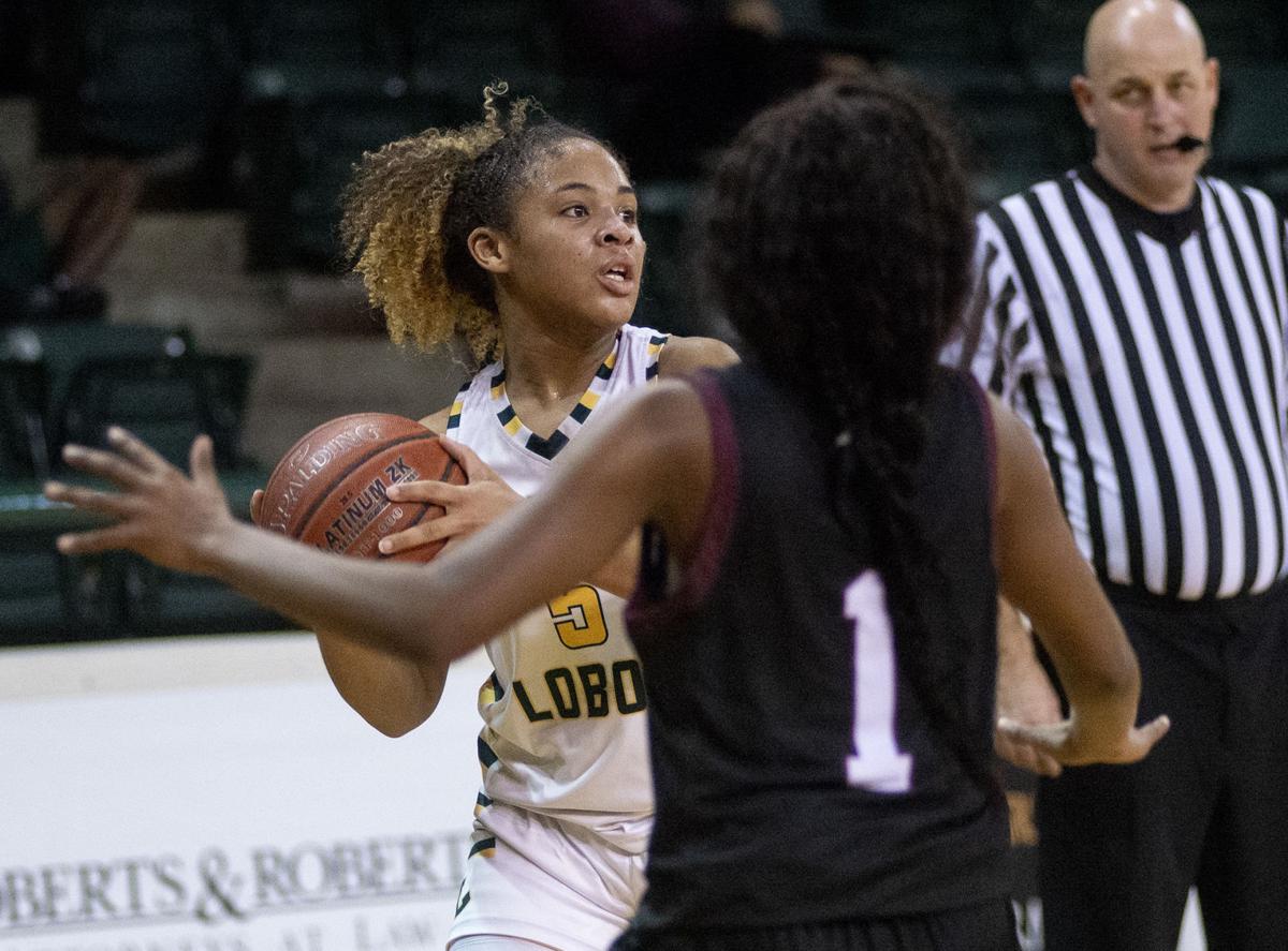 Et Basketball Lady Lobos Battle Past Mesquite Force Play In Game