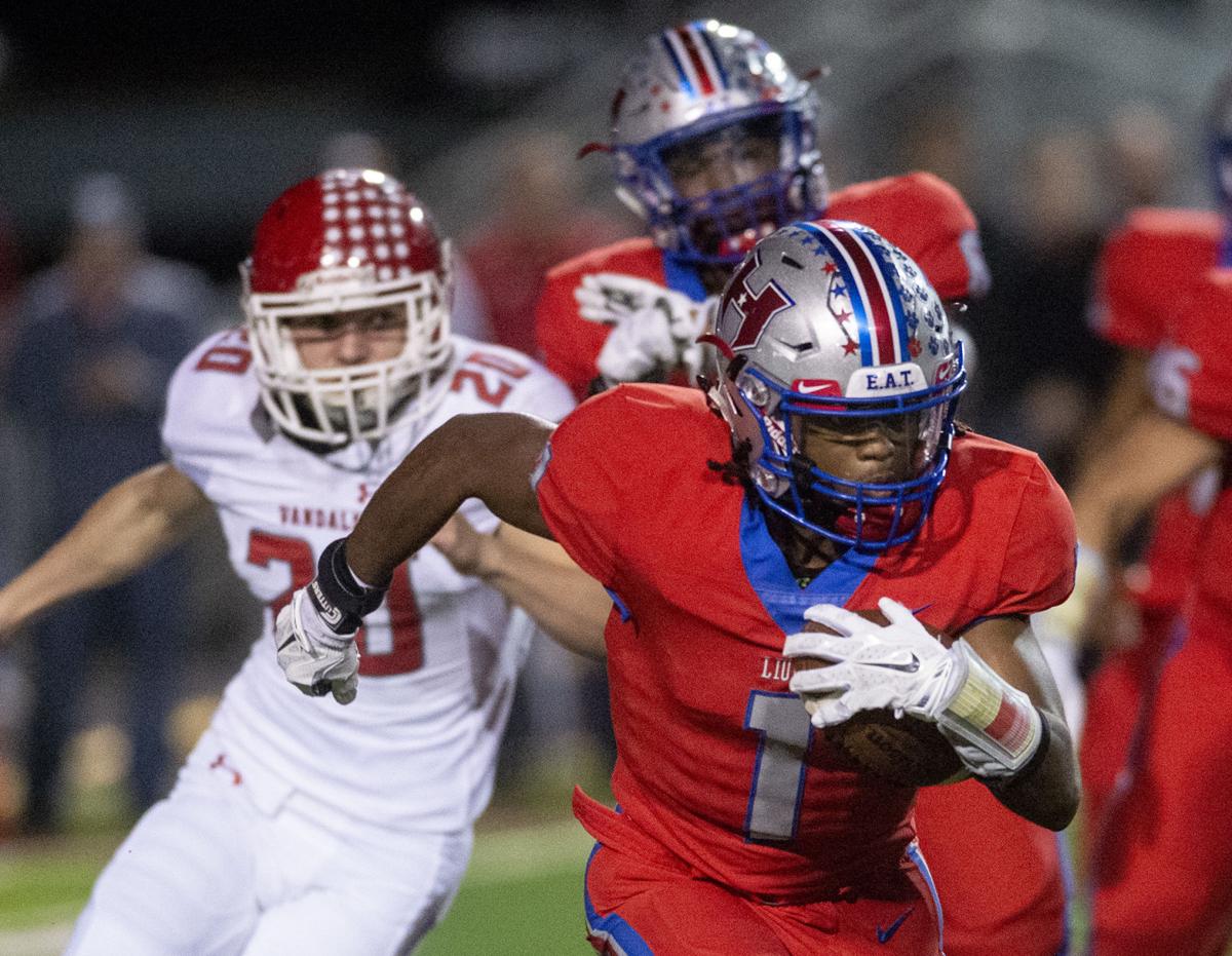 Et Football Henderson Battles Past Van 21 20 Etvarsity News