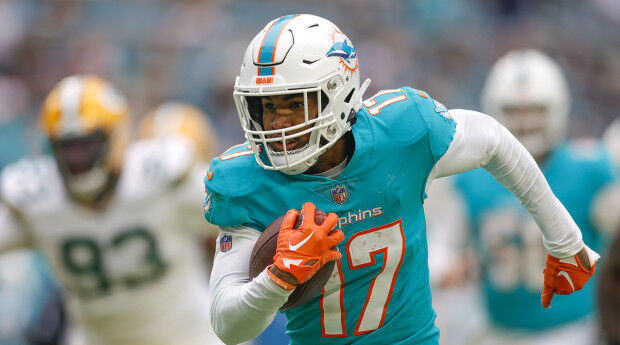 Dolphins GM Says Jaylen Waddle Isn't Available in Any Trade Talks, Sports-illustrated