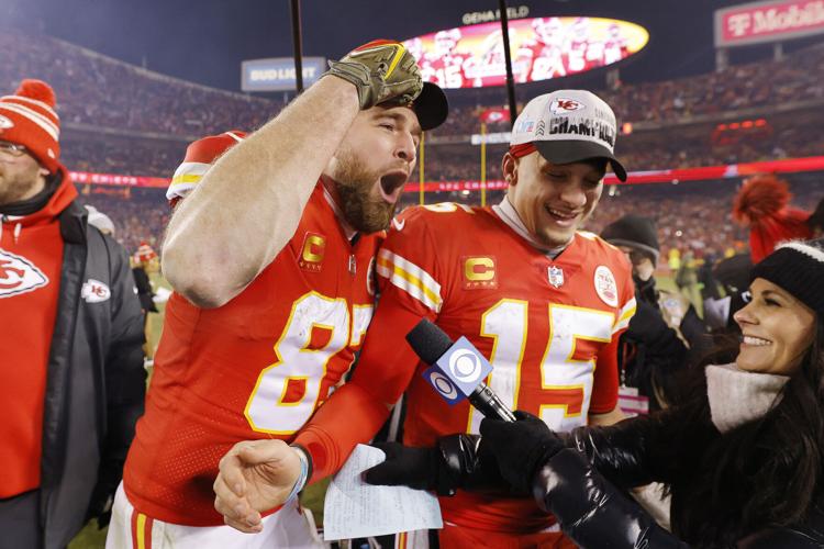 Donna Kelce, Super Bowl Mom, Tells Us the Story Behind Her Half-Eagles,  Half-Chiefs Jersey