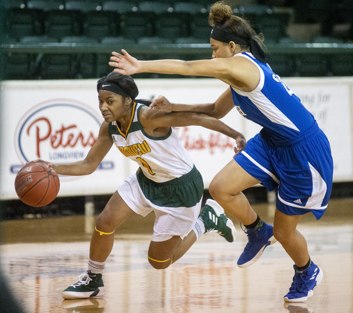 Et Basketball Lady Lobos Open Playoffs Against Midway Etvarsity