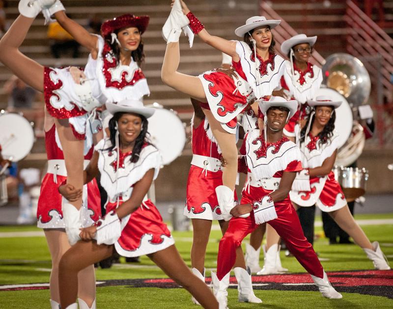 Marvin Jones Becomes First Male Mavette At Marshall High School Lifestyle News Journal Com