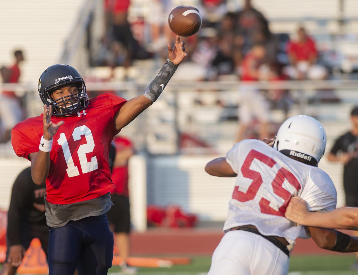 Et Football Photos Pine Tree Hosts Tyler Lee In Lone Scrimmage